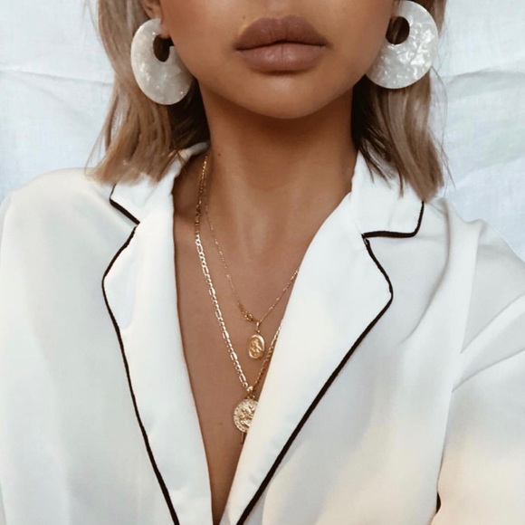 White Tortoise Statement Resin Earrings - Picture 4 of 5